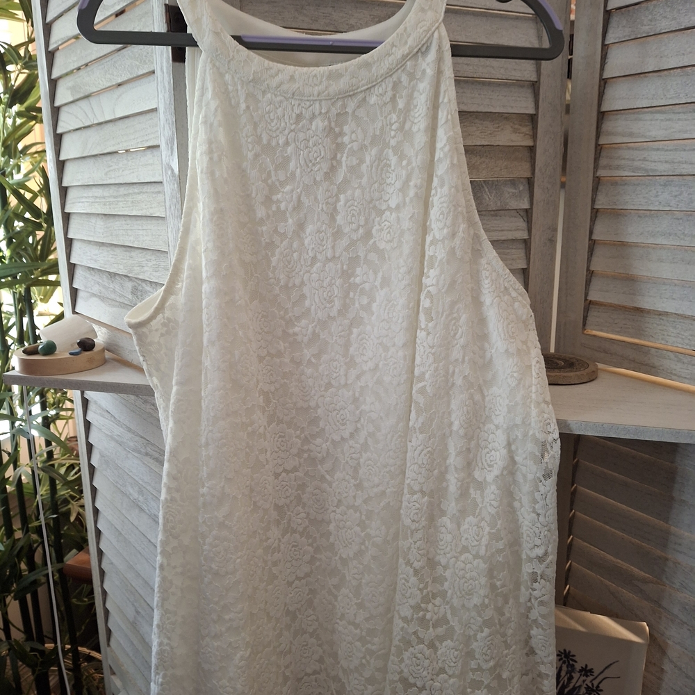 Torrid White Lace Flowing Top with lining